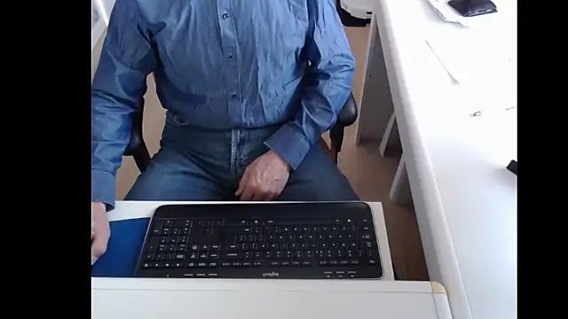 Snapshot of dutchpornking chatting on March 2025 07:30:02 AM dutchpornking online show from March 2025 07:30:02 AM