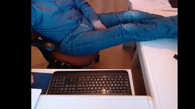 Snapshot of dutchpornking chatting on March 2025 05:45:02 PM dutchpornking online show from March 2025 05:45:02 PM