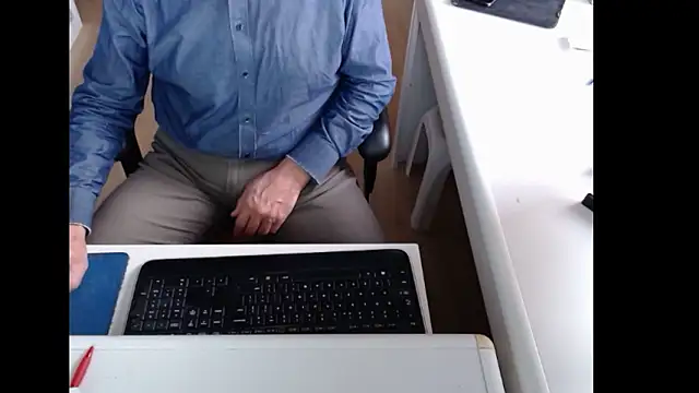 dutchpornking online show from February 2026 08:02:01 AM