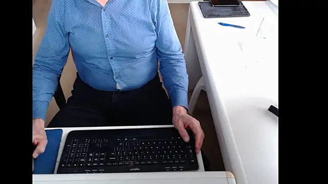 dutchpornking online show from April 2026 06:55:02 AM