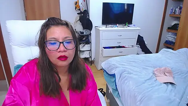 mondirty70 online show from October 2025 11:58:02 AM