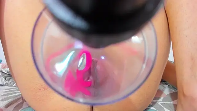 Snapshot of iamvicky_4 chatting on February 2026 04:52:02 AM iamvicky 4 online show from February 2026 04:52:02 AM