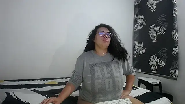 mabigomez00 online show from April 2026 07:06:01 AM