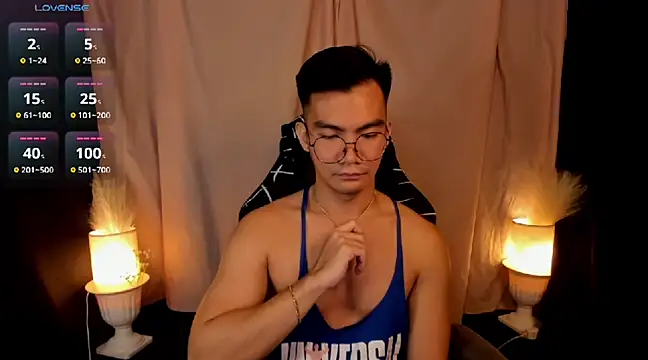 Snapshot of 000batman000 chatting on February 2025 12:32:02 AM 000batman000 online show from February 2025 12:32:02 AM