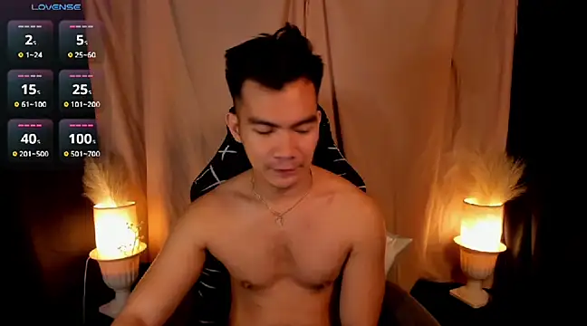 Snapshot of 000batman000 chatting on February 2025 01:36:02 AM 000batman000 online show from February 2025 01:36:02 AM