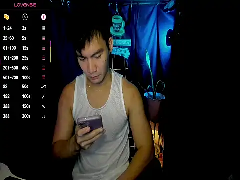 Snapshot of 000batman000 chatting on February 2026 02:51:02 AM 000batman000 online show from February 2026 02:51:02 AM