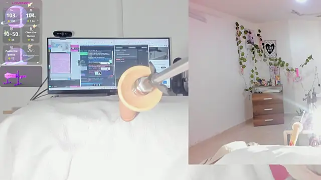 sofi velez online show from December 2025 05:10:02 PM