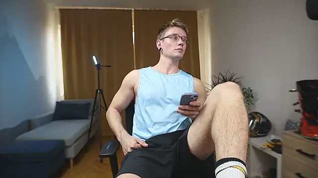 Snapshot of kevin-park chatting on October 2025 11:44:01 AM kevin-park online show from October 2025 11:44:01 AM