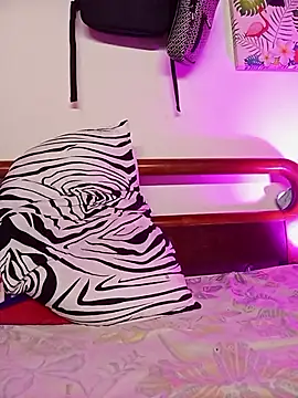 iamxandertv online show from December 2025 01:16:02 PM