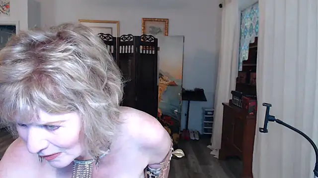 SindeeDix online show from May 2026 12:43:02 PM