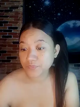 Snapshot of Urchanel chatting on April 2026 01:35:02 PM Urchanel online show from April 2026 01:35:02 PM