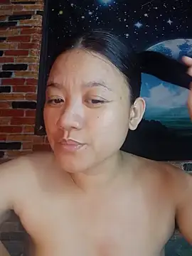 Snapshot of Urchanel chatting on May 2026 04:01:01 PM Urchanel online show from May 2026 04:01:01 PM