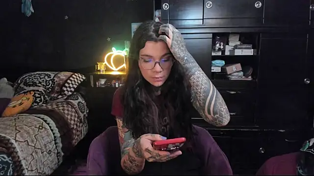 Snapshot of Lilmarieee chatting on January 2025 09:54:01 PM Lilmarieee online show from January 2025 09:54:01 PM