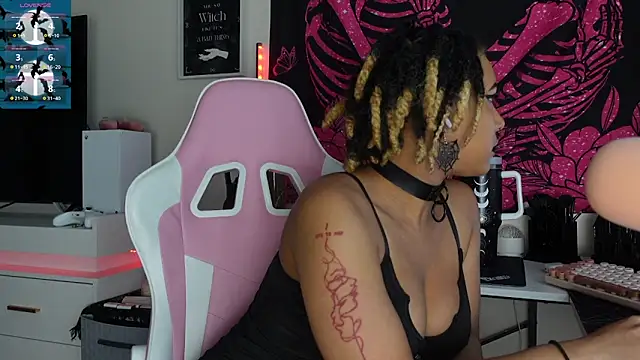 Snapshot of goddessxdreaxo chatting on December 2025 06:39:01 PM goddessxdreaxo online show from December 2025 06:39:01 PM