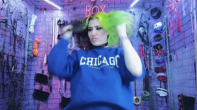 PANDORANEZZ online show from February 2025 08:33:01 AM