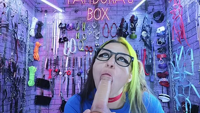 PANDORANEZZ online show from February 2025 01:35:02 PM