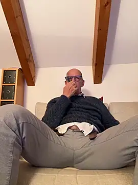 Snapshot of Relnnet chatting on October 2025 04:46:01 PM Relnnet online show from October 2025 04:46:01 PM