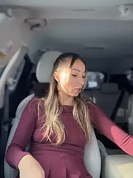 YOUR-KARINA online show from December 2025 06:31:01 AM