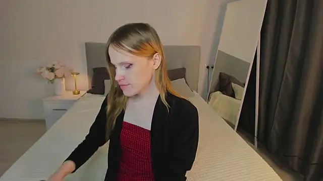 EffieMinki online show from December 2025 11:04:02 AM