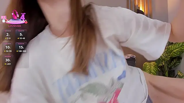 Snapshot of Kira_Quinn chatting on October 2025 06:59:01 AM Kira Quinn online show from October 2025 06:59:01 AM