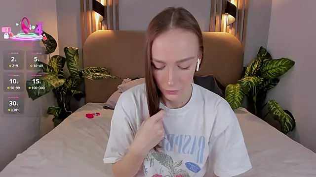 Snapshot of Kira_Quinn chatting on November 2025 06:35:01 AM Kira Quinn online show from November 2025 06:35:01 AM