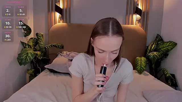 Snapshot of Kira_Quinn chatting on November 2025 07:09:01 AM Kira Quinn online show from November 2025 07:09:01 AM