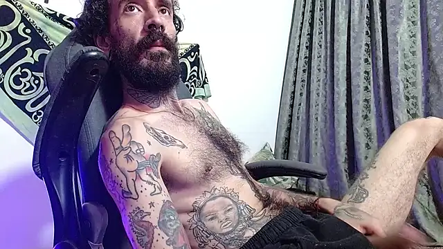 Snapshot of harry_reems1 chatting on June 2026 06:51:01 AM harry reems1 online show from June 2026 06:51:01 AM