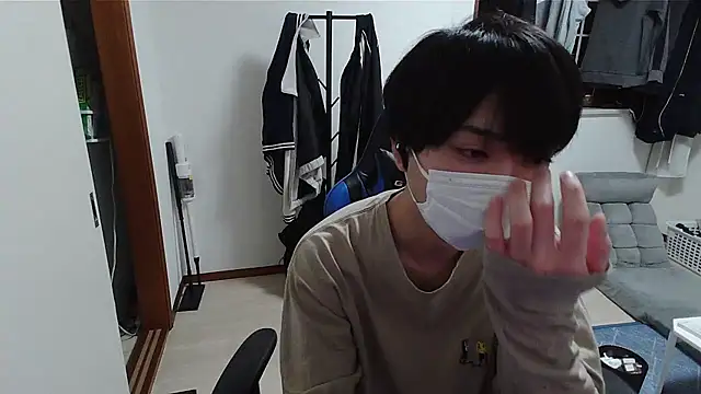 Snapshot of pychan chatting on May 2026 12:32:01 PM pychan online show from May 2026 12:32:01 PM