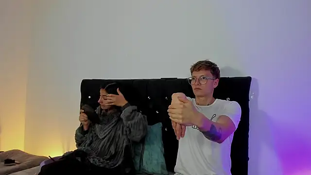 A sexy couple   online show from November 2025 08:41:01 PM