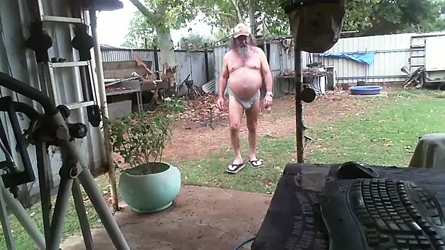 Snapshot of herbie010666 chatting on November 2025 04:10:02 AM herbie010666 online show from November 2025 04:10:02 AM