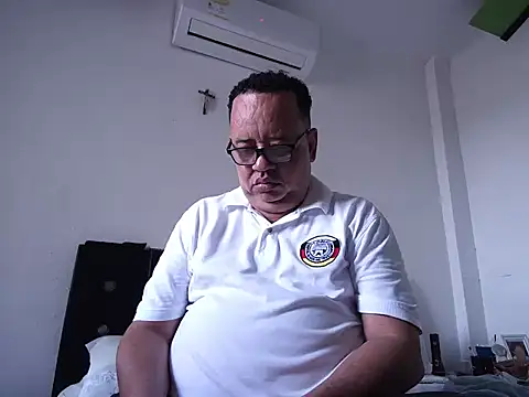 Snapshot of djtomxxx2777 chatting on May 2026 03:18:02 PM djtomxxx2777 online show from May 2026 03:18:02 PM