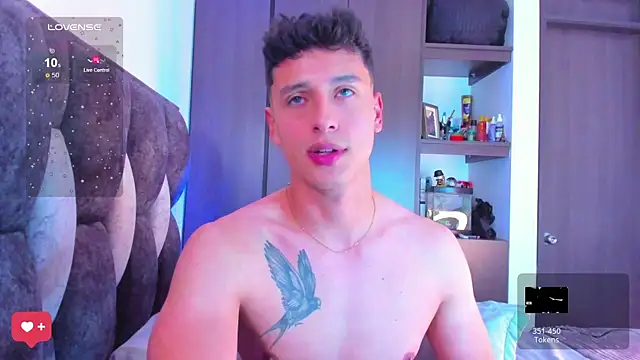 I Gabriel online show from October 2025 02:32:01 AM