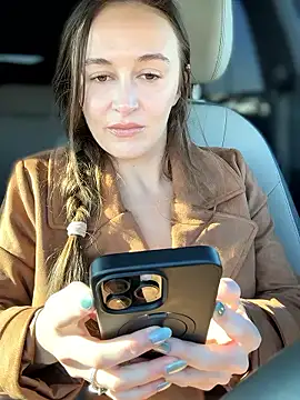 lunagirl13 online show from January 2026 09:29:01 PM