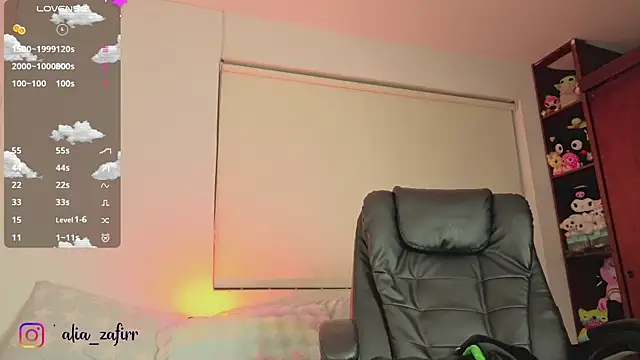 Snapshot of Laurent-Glass chatting on November 2025 11:16:02 PM Laurent-Glass online show from November 2025 11:16:02 PM