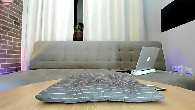 Snapshot of MattxFeet chatting on December 2024 12:17:01 AM MattxFeet online show from December 2024 12:17:01 AM