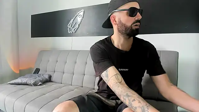 Snapshot of MattxFeet chatting on December 2024 09:40:02 PM MattxFeet online show from December 2024 09:40:02 PM