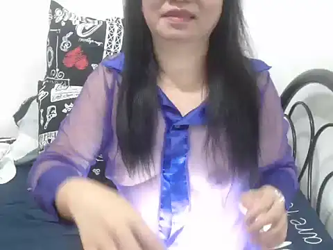 Snapshot of stacie_iris chatting on November 2025 09:04:01 PM stacie iris online show from November 2025 09:04:01 PM