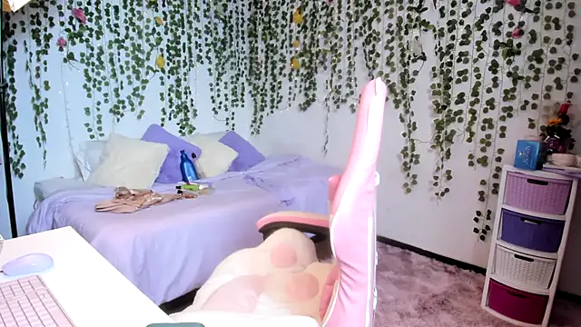 violeta milleer online show from November 2025 05:13:02 PM