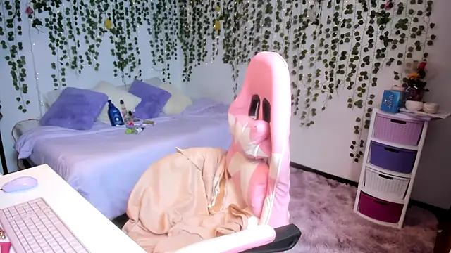 violeta milleer online show from November 2025 05:35:02 PM