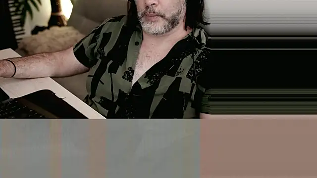 Snapshot of Sanders_White chatting on January 2025 06:31:01 PM Sanders White online show from January 2025 06:31:01 PM