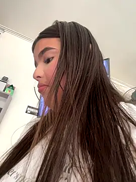 Lia sexx online show from December 2025 07:10:02 PM