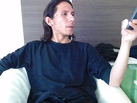 Latinopervs online show from November 2025 09:31:02 PM