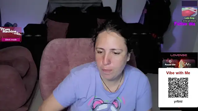 Snapshot of valery_adams1 chatting on October 2025 04:03:02 AM valery adams1 online show from October 2025 04:03:02 AM