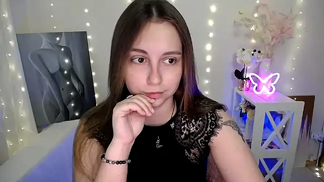 Snapshot of SweetPrincess_ chatting on June 2026 05:27:01 AM SweetPrincess online show from June 2026 05:27:01 AM