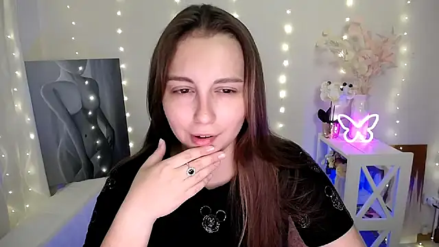 Snapshot of SweetPrincess_ chatting on June 2026 05:20:02 AM SweetPrincess online show from June 2026 05:20:02 AM
