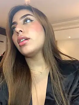 Snapshot of MaddyyLennon chatting on January 2025 04:54:02 PM MaddyyLennon online show from January 2025 04:54:02 PM