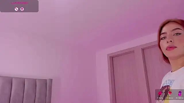MaddyyLennon online show from June 2026 09:24:01 PM