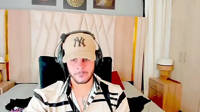 hottstuffx69 online show from November 2025 02:45:02 AM