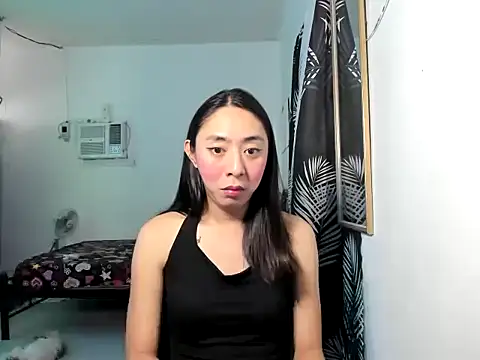 Snapshot of ErikaJayne4u chatting on January 2026 05:02:02 AM ErikaJayne4u online show from January 2026 05:02:02 AM