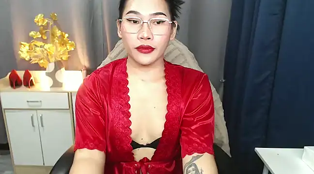 Ur Fantastic Lina online show from February 2025 12:47:02 PM